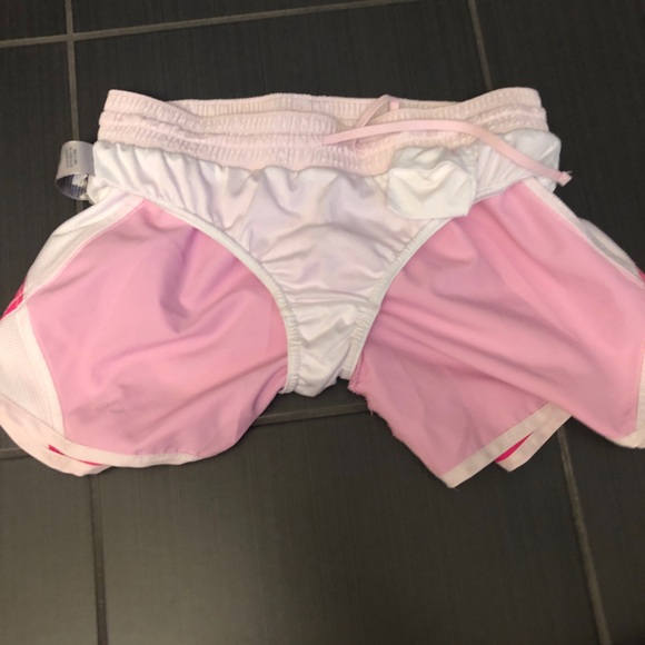 💞Barbie Pink Active Shorts Size XS - Picture 6 of 7